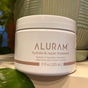 Hydrate & Repair Treatment - White